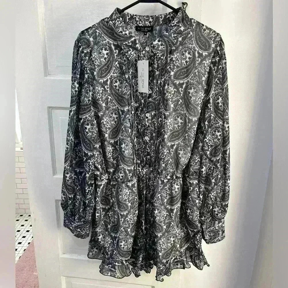 NWT in the‎ style brand long sleeve flowy romper